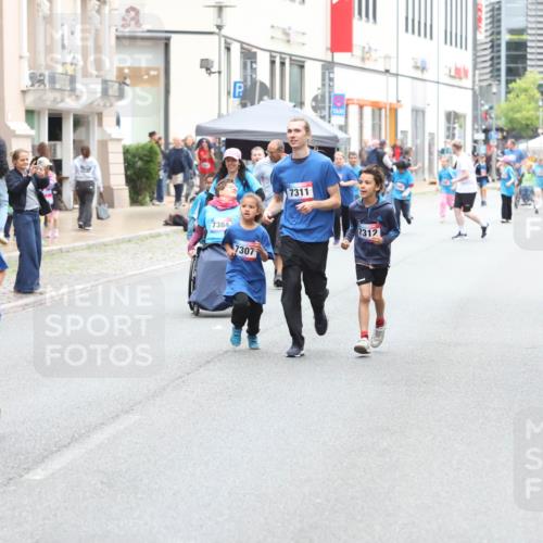 12.06.2026 - Holstenköstenlauf Andreas Tolksdorf http://msf.ph/oto/9744001 12.06.2026 17:08:33 Laufen 303, 7384, 7307, 7311, 7312 meine-sportfotos.de
