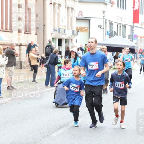 12.06.2026 - Holstenköstenlauf Andreas Tolksdorf http://msf.ph/oto/9744005 12.06.2026 17:08:36 Laufen 7384, 7311, 7281, 7307, 7312 meine-sportfotos.de