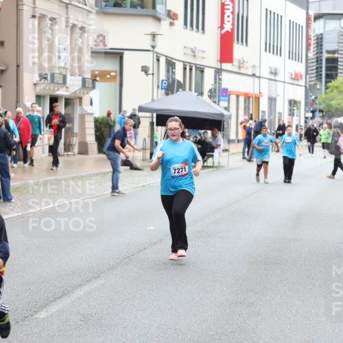 12.06.2026 - Holstenköstenlauf Andreas Tolksdorf http://msf.ph/oto/9744052 12.06.2026 17:09:22 Laufen 7477, 7271 meine-sportfotos.de