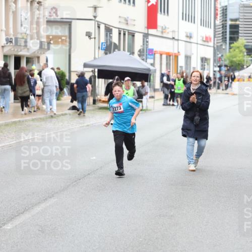 12.06.2026 - Holstenköstenlauf Andreas Tolksdorf http://msf.ph/oto/9744059 12.06.2026 17:09:36 Laufen 60, 7273 meine-sportfotos.de