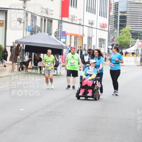 12.06.2026 - Holstenköstenlauf Andreas Tolksdorf http://msf.ph/oto/9744084 12.06.2026 17:10:40 Laufen 7358, 4220, 7507, 7392, 3710 meine-sportfotos.de