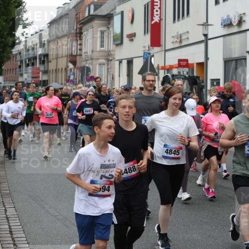 12.06.2026 - Holstenköstenlauf Andreas Tolksdorf http://msf.ph/oto/9744266 12.06.2026 17:34:57 Laufen 413, 4342, 4697, 3, 2, 488, 4845, 94, 3736, 7, 46 meine-sportfotos.de