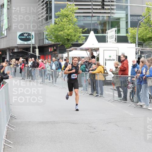 12.06.2026 - Holstenköstenlauf Andreas Tolksdorf http://msf.ph/oto/9744287 12.06.2026 17:48:24 Laufen 4892, 265 meine-sportfotos.de