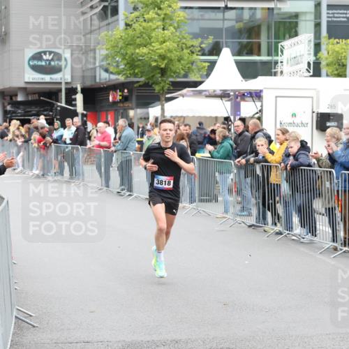 12.06.2026 - Holstenköstenlauf Andreas Tolksdorf http://msf.ph/oto/9744296 12.06.2026 17:49:51 Laufen 3818, 265 meine-sportfotos.de