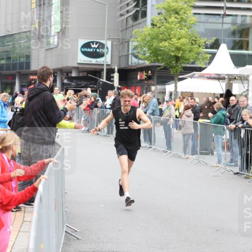 12.06.2026 - Holstenköstenlauf Andreas Tolksdorf http://msf.ph/oto/9744307 12.06.2026 17:50:13 Laufen 265 meine-sportfotos.de