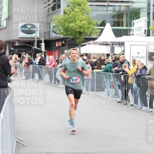 12.06.2026 - Holstenköstenlauf Andreas Tolksdorf http://msf.ph/oto/9744312 12.06.2026 17:50:23 Laufen 3121, 265 meine-sportfotos.de