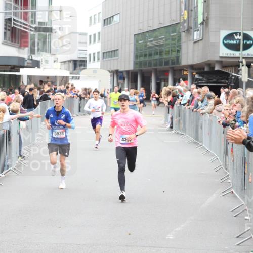12.06.2026 - Holstenköstenlauf Andreas Tolksdorf http://msf.ph/oto/9744326 12.06.2026 17:50:54 Laufen 3928, 4811, 2030, 43 meine-sportfotos.de