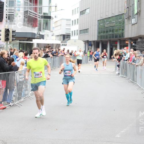 12.06.2026 - Holstenköstenlauf Andreas Tolksdorf http://msf.ph/oto/9744333 12.06.2026 17:50:58 Laufen 3961, 4519 meine-sportfotos.de