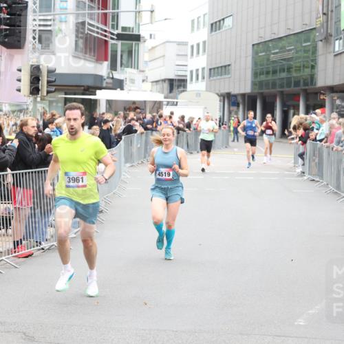 12.06.2026 - Holstenköstenlauf Andreas Tolksdorf http://msf.ph/oto/9744334 12.06.2026 17:50:59 Laufen 3961, 4519 meine-sportfotos.de