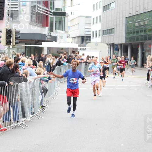 12.06.2026 - Holstenköstenlauf Andreas Tolksdorf http://msf.ph/oto/9744357 12.06.2026 17:51:36 Laufen 4887, 795 meine-sportfotos.de