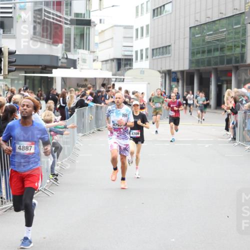 12.06.2026 - Holstenköstenlauf Andreas Tolksdorf http://msf.ph/oto/9744360 12.06.2026 17:51:38 Laufen 4887, 4795, 4709 meine-sportfotos.de