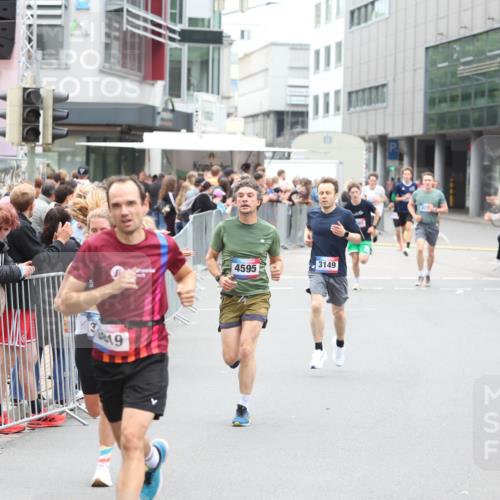 12.06.2026 - Holstenköstenlauf Andreas Tolksdorf http://msf.ph/oto/9744371 12.06.2026 17:51:44 Laufen 819, 4595, 3149 meine-sportfotos.de