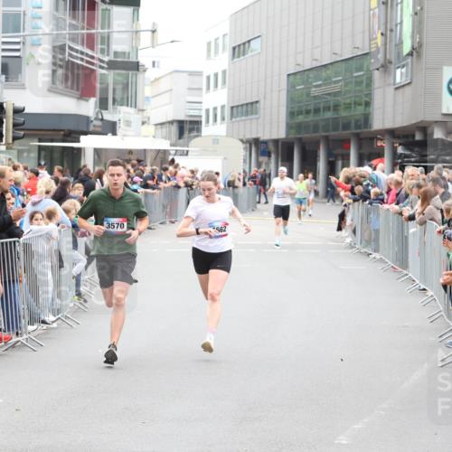 12.06.2026 - Holstenköstenlauf Andreas Tolksdorf http://msf.ph/oto/9744414 12.06.2026 17:52:30 Laufen 3570, 562 meine-sportfotos.de