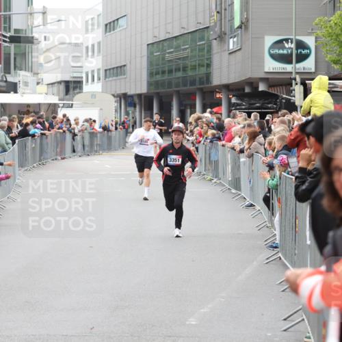 12.06.2026 - Holstenköstenlauf Andreas Tolksdorf http://msf.ph/oto/9744432 12.06.2026 17:53:03 Laufen 3185, 3351 meine-sportfotos.de
