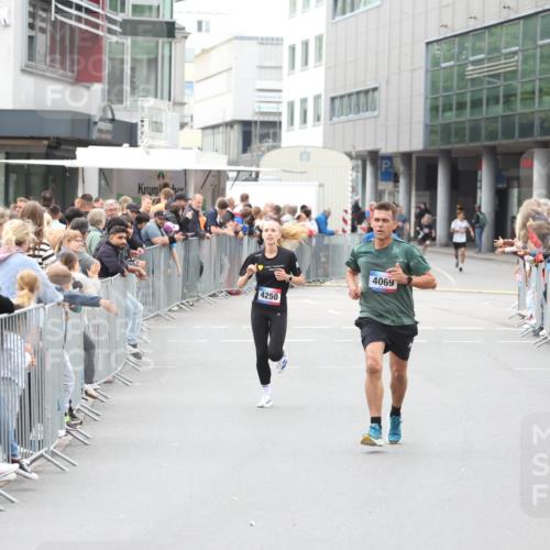 12.06.2026 - Holstenköstenlauf Andreas Tolksdorf http://msf.ph/oto/9744478 12.06.2026 17:54:05 Laufen 4250, 4069 meine-sportfotos.de