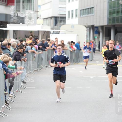 12.06.2026 - Holstenköstenlauf Andreas Tolksdorf http://msf.ph/oto/9744519 12.06.2026 17:54:52 Laufen 4925 meine-sportfotos.de