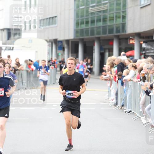 12.06.2026 - Holstenköstenlauf Andreas Tolksdorf http://msf.ph/oto/9744521 12.06.2026 17:54:53 Laufen 595, 4923 meine-sportfotos.de
