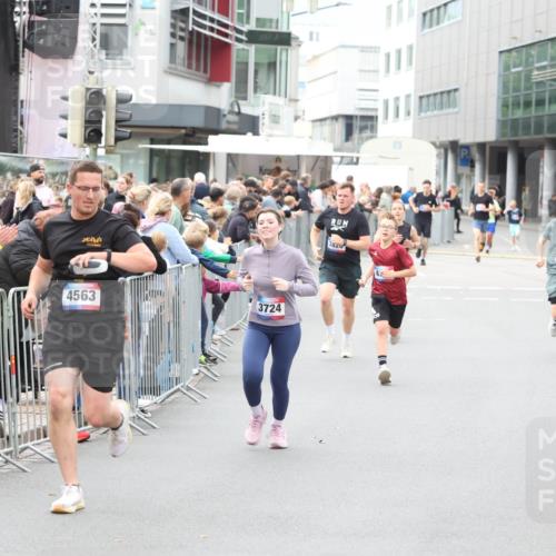 12.06.2026 - Holstenköstenlauf Andreas Tolksdorf http://msf.ph/oto/9744550 12.06.2026 17:55:16 Laufen 0, 00, 4563, 3724, 3820, 4, 3951 meine-sportfotos.de