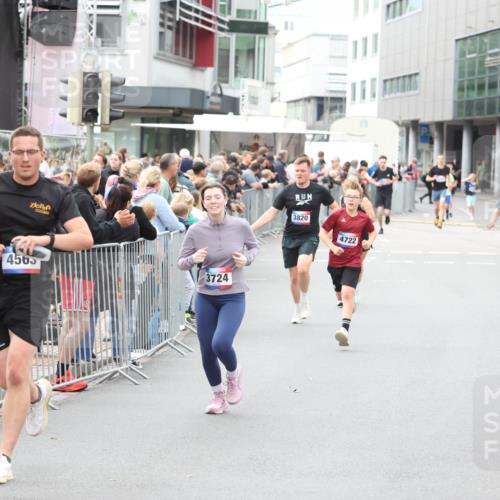 12.06.2026 - Holstenköstenlauf Andreas Tolksdorf http://msf.ph/oto/9744551 12.06.2026 17:55:17 Laufen 60, 4565, 3724, 3820, 4722, 395 meine-sportfotos.de