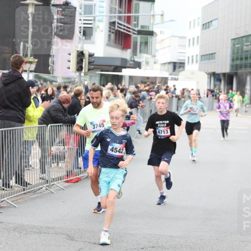 12.06.2026 - Holstenköstenlauf Andreas Tolksdorf http://msf.ph/oto/9744568 12.06.2026 17:55:30 Laufen 3745, 4542, 2023, 4713 meine-sportfotos.de