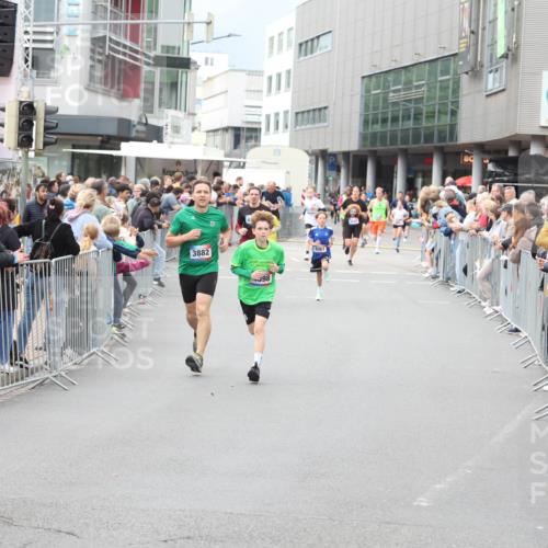 12.06.2026 - Holstenköstenlauf Andreas Tolksdorf http://msf.ph/oto/9744587 12.06.2026 17:55:44 Laufen 3970, 3882, 398, 4061 meine-sportfotos.de