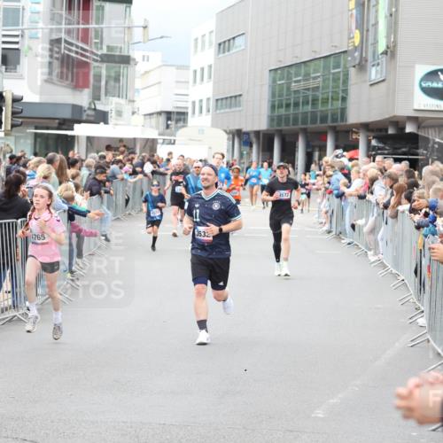 12.06.2026 - Holstenköstenlauf Andreas Tolksdorf http://msf.ph/oto/9744616 12.06.2026 17:56:01 Laufen 4765, 3532, 3572 meine-sportfotos.de