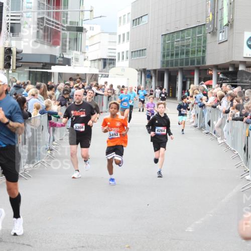 12.06.2026 - Holstenköstenlauf Andreas Tolksdorf http://msf.ph/oto/9744626 12.06.2026 17:56:06 Laufen 09, 4264, 3308, 3492 meine-sportfotos.de