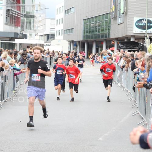 12.06.2026 - Holstenköstenlauf Andreas Tolksdorf http://msf.ph/oto/9744667 12.06.2026 17:56:37 Laufen 4448, 3673, 3982, 4043, 3990 meine-sportfotos.de