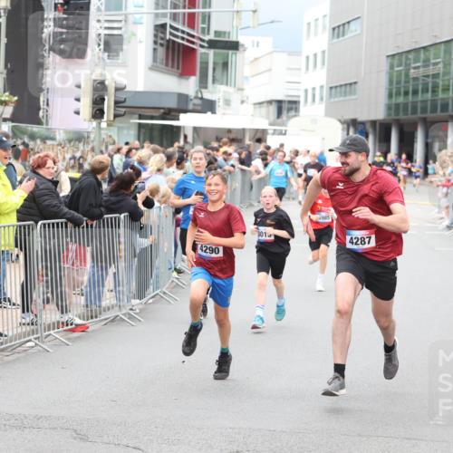 12.06.2026 - Holstenköstenlauf Andreas Tolksdorf http://msf.ph/oto/9744696 12.06.2026 17:57:01 Laufen 4290, 3015, 985, 4287 meine-sportfotos.de