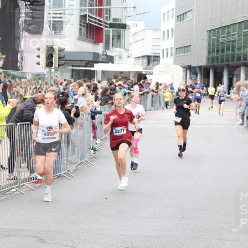 12.06.2026 - Holstenköstenlauf Andreas Tolksdorf http://msf.ph/oto/9744711 12.06.2026 17:57:10 Laufen 202, 4855, 4277 meine-sportfotos.de