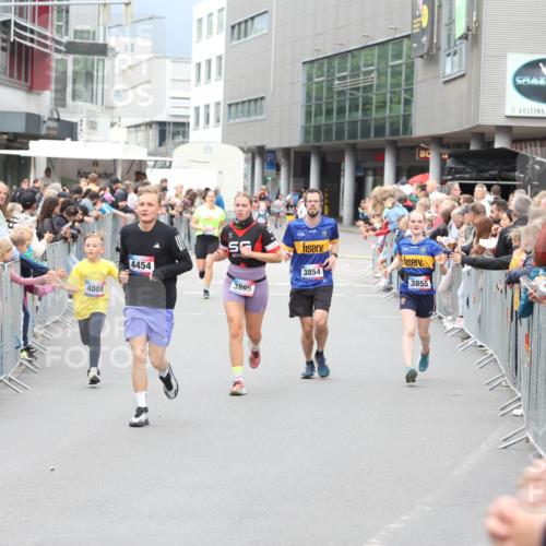 12.06.2026 - Holstenköstenlauf Andreas Tolksdorf http://msf.ph/oto/9744720 12.06.2026 17:57:18 Laufen 4008, 4454, 56, 3895, 3854, 3855 meine-sportfotos.de