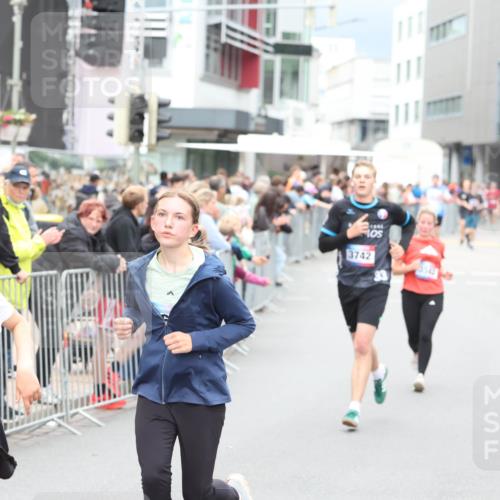 12.06.2026 - Holstenköstenlauf Andreas Tolksdorf http://msf.ph/oto/9744762 12.06.2026 17:57:59 Laufen 3484, 3742 meine-sportfotos.de
