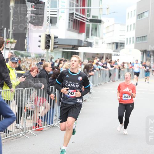 12.06.2026 - Holstenköstenlauf Andreas Tolksdorf http://msf.ph/oto/9744763 12.06.2026 17:57:59 Laufen 742, 3542, 33 meine-sportfotos.de