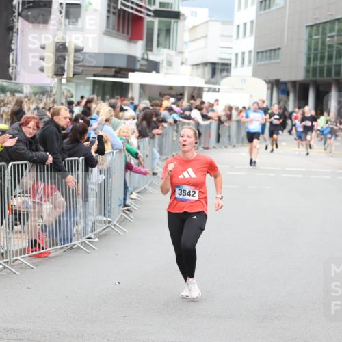 12.06.2026 - Holstenköstenlauf Andreas Tolksdorf http://msf.ph/oto/9744765 12.06.2026 17:58:00 Laufen 42, 33, 3542 meine-sportfotos.de