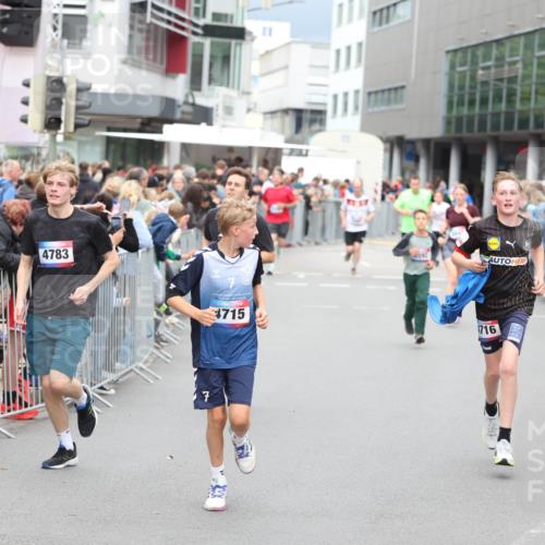 12.06.2026 - Holstenköstenlauf Andreas Tolksdorf http://msf.ph/oto/9744776 12.06.2026 17:58:11 Laufen 4783, 7, 4715, 716 meine-sportfotos.de