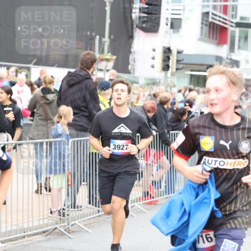 12.06.2026 - Holstenköstenlauf Andreas Tolksdorf http://msf.ph/oto/9744780 12.06.2026 17:58:14 Laufen 5, 3927, 116 meine-sportfotos.de
