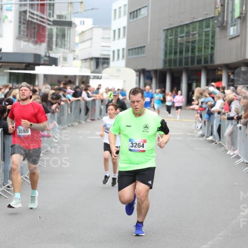 12.06.2026 - Holstenköstenlauf Andreas Tolksdorf http://msf.ph/oto/9744790 12.06.2026 17:58:19 Laufen 3585, 3264 meine-sportfotos.de