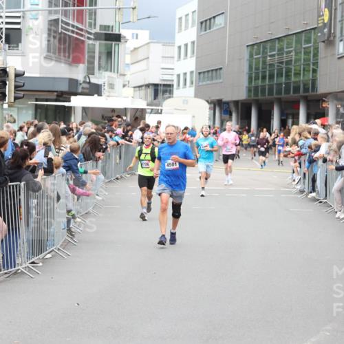 12.06.2026 - Holstenköstenlauf Andreas Tolksdorf http://msf.ph/oto/9744800 12.06.2026 17:58:26 Laufen 4726, 4501, 3464 meine-sportfotos.de