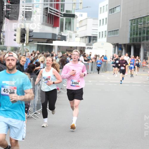 12.06.2026 - Holstenköstenlauf Andreas Tolksdorf http://msf.ph/oto/9744810 12.06.2026 17:58:34 Laufen 4532, 3407, 3464 meine-sportfotos.de