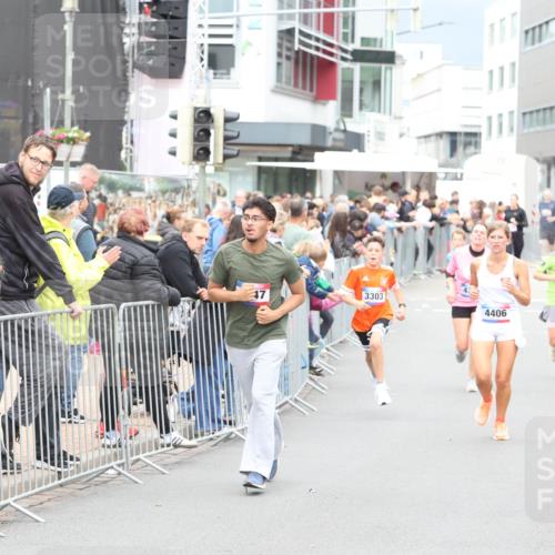 12.06.2026 - Holstenköstenlauf Andreas Tolksdorf http://msf.ph/oto/9744834 12.06.2026 17:58:52 Laufen 47, 3303, 4406, 4220, 3312 meine-sportfotos.de