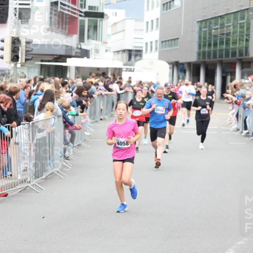 12.06.2026 - Holstenköstenlauf Andreas Tolksdorf http://msf.ph/oto/9744863 12.06.2026 17:59:14 Laufen 4058, 4779, 3844 meine-sportfotos.de
