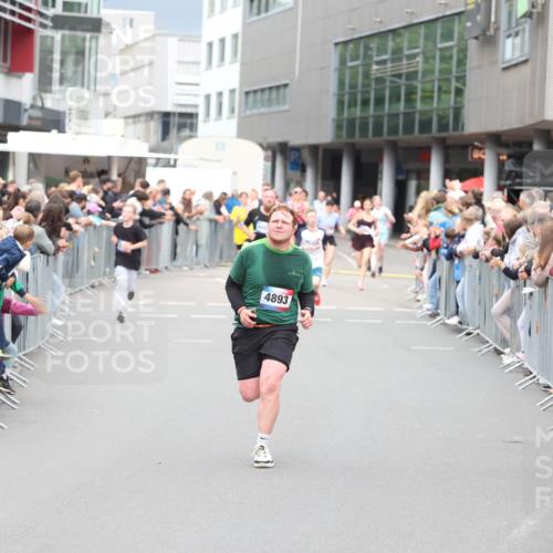 12.06.2026 - Holstenköstenlauf Andreas Tolksdorf http://msf.ph/oto/9744887 12.06.2026 17:59:30 Laufen 4893 meine-sportfotos.de