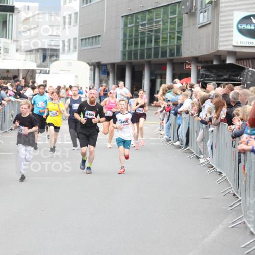 12.06.2026 - Holstenköstenlauf Andreas Tolksdorf http://msf.ph/oto/9744890 12.06.2026 17:59:33 Laufen 4103, 4026, 153, 4459, 4458, 3861 meine-sportfotos.de