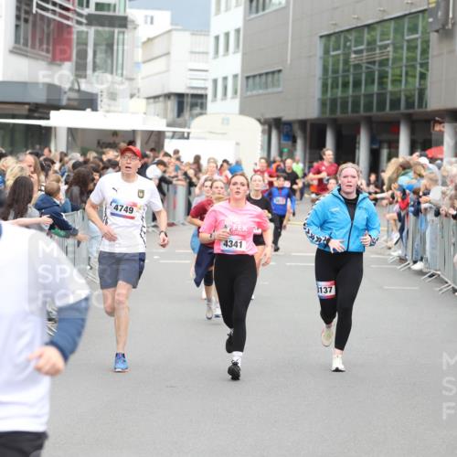 12.06.2026 - Holstenköstenlauf Andreas Tolksdorf http://msf.ph/oto/9744945 12.06.2026 18:00:20 Laufen 4749, 2030, 4341, 3137 meine-sportfotos.de