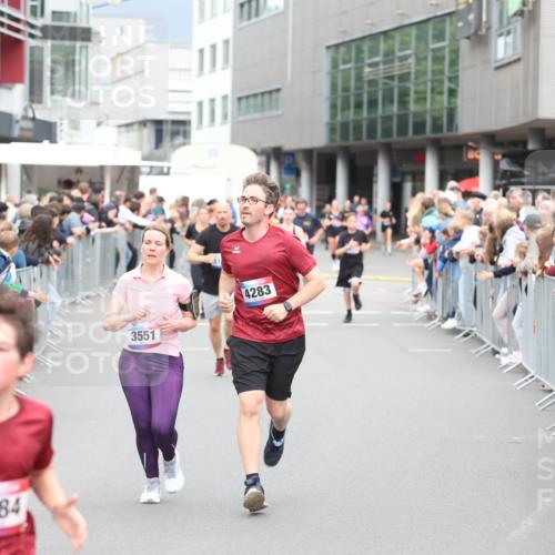 12.06.2026 - Holstenköstenlauf Andreas Tolksdorf http://msf.ph/oto/9744956 12.06.2026 18:00:28 Laufen 4284, 3551, 4283 meine-sportfotos.de