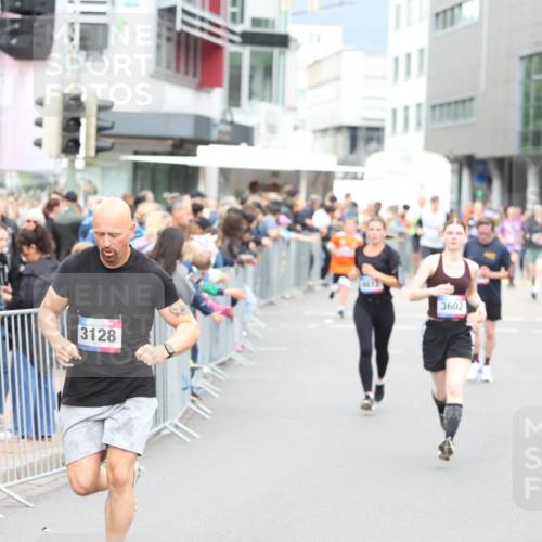 12.06.2026 - Holstenköstenlauf Andreas Tolksdorf http://msf.ph/oto/9744959 12.06.2026 18:00:32 Laufen 3128, 4612, 3602 meine-sportfotos.de