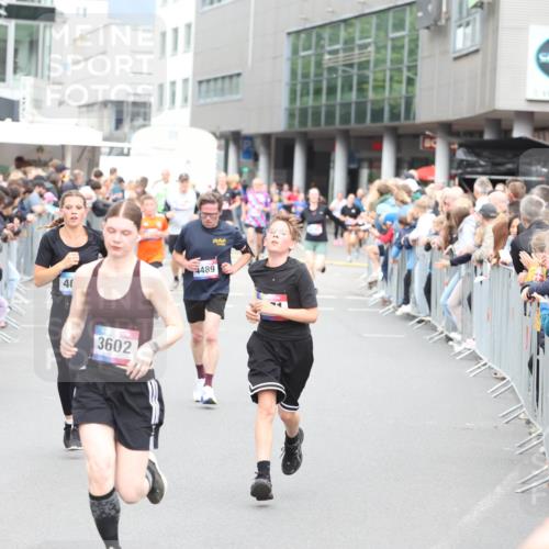 12.06.2026 - Holstenköstenlauf Andreas Tolksdorf http://msf.ph/oto/9744962 12.06.2026 18:00:34 Laufen 4489, 40, 3602 meine-sportfotos.de