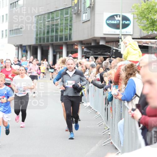 12.06.2026 - Holstenköstenlauf Andreas Tolksdorf http://msf.ph/oto/9744988 12.06.2026 18:00:54 Laufen 385, 4402, 37, 31441, 3145 meine-sportfotos.de