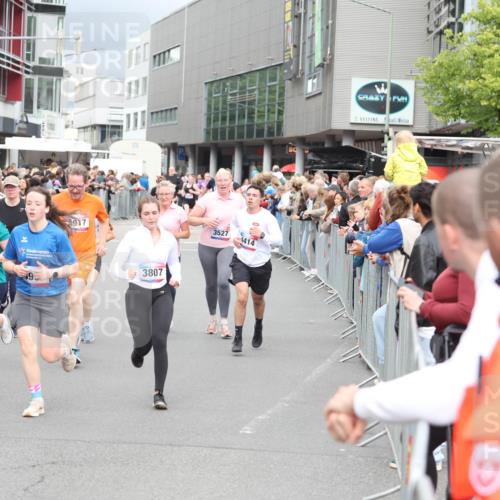 12.06.2026 - Holstenköstenlauf Andreas Tolksdorf http://msf.ph/oto/9745026 12.06.2026 18:01:21 Laufen 3984, 324, 392, 917, 3807, 3527, 4414, 265 meine-sportfotos.de