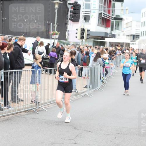 12.06.2026 - Holstenköstenlauf Andreas Tolksdorf http://msf.ph/oto/9745039 12.06.2026 18:01:30 Laufen 4107, 3088, 3158 meine-sportfotos.de
